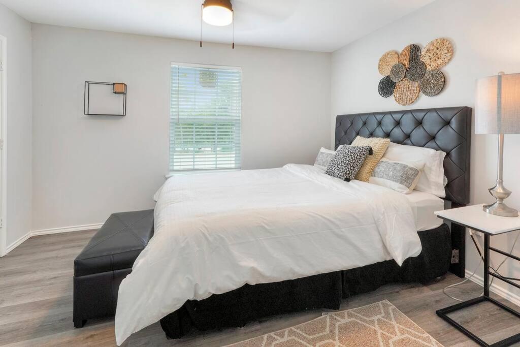Cozy Two Bedroom Home Minutes From Downtown! Houston Exterior photo